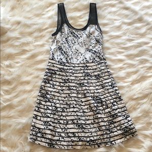Parker small black / white A line dress